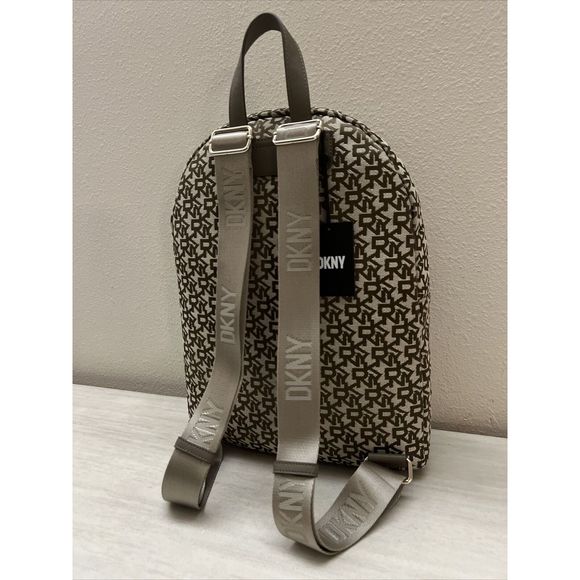 DKNY Carlita Large Backpack Brown/Beige Signature Jacquard W/Gold Hardware - Picture 3 of 11